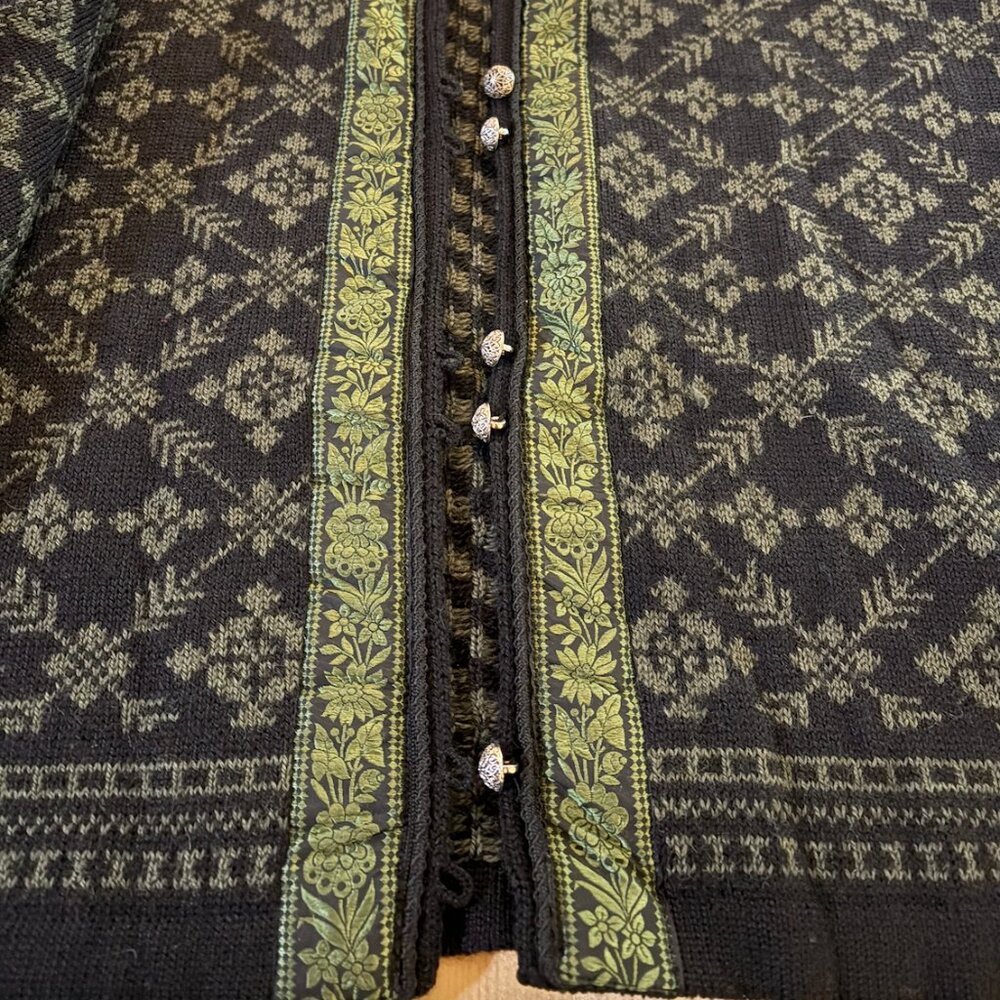 Dale of Norway Norwegian L Wool Cardigan Sweater Green/Black Shorter Length - Picture 4 of 11
